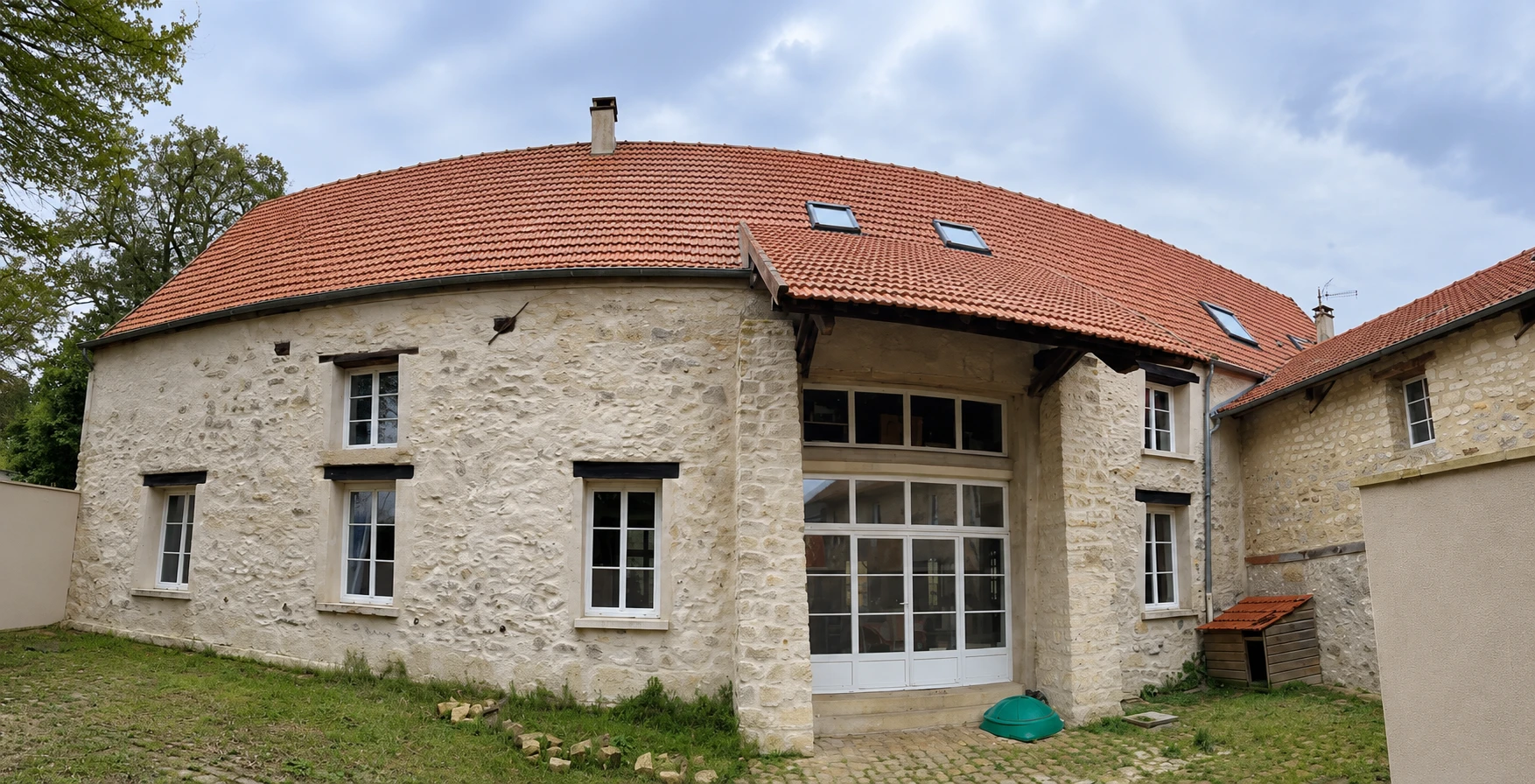 Travaux de toiture réalisés par HappeBat à Genève